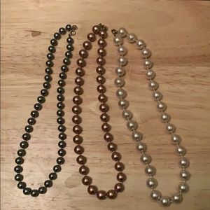3 pearl necklaces